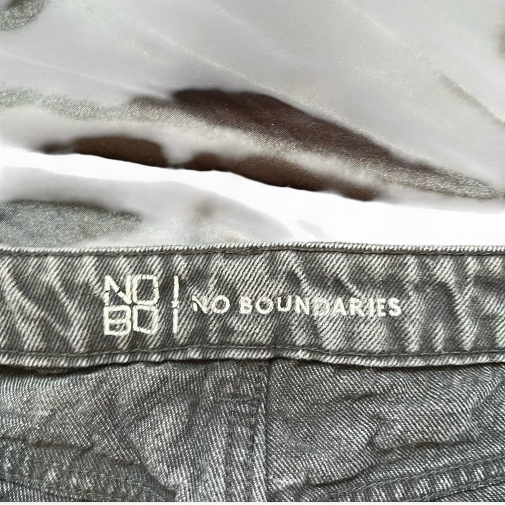 No Boundaries Gray Denim Jeans